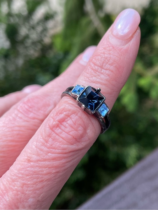 Jewelry - Elegant Cocktail Ring with Dark and Light Blue Stones in Dark Metal Finish, 7